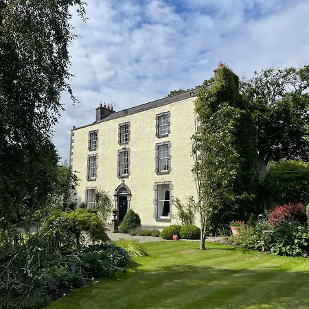 度假居 Courtyard Balrath