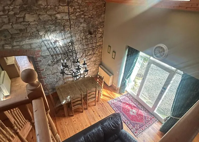 Courtyard Дом отдыха *